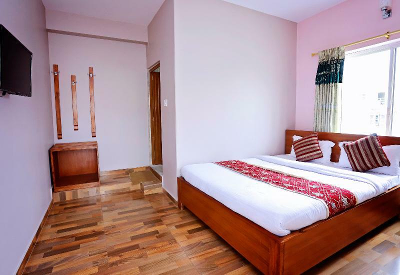 Oyo 575 Api Suites โพคารา ภายนอก รูปภาพ