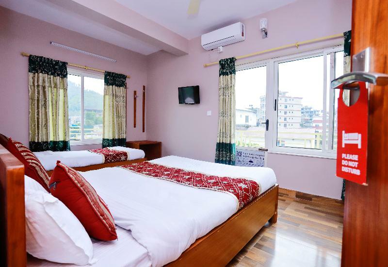 Oyo 575 Api Suites โพคารา ภายนอก รูปภาพ