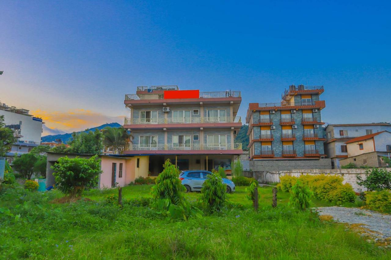 Oyo 575 Api Suites โพคารา ภายนอก รูปภาพ