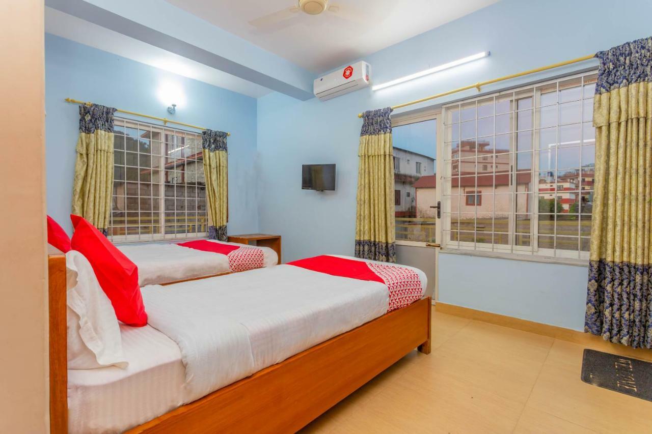 Oyo 575 Api Suites โพคารา ภายนอก รูปภาพ