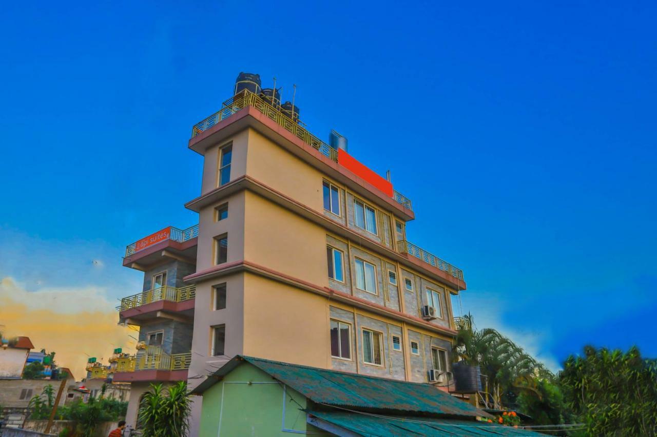 Oyo 575 Api Suites โพคารา ภายนอก รูปภาพ