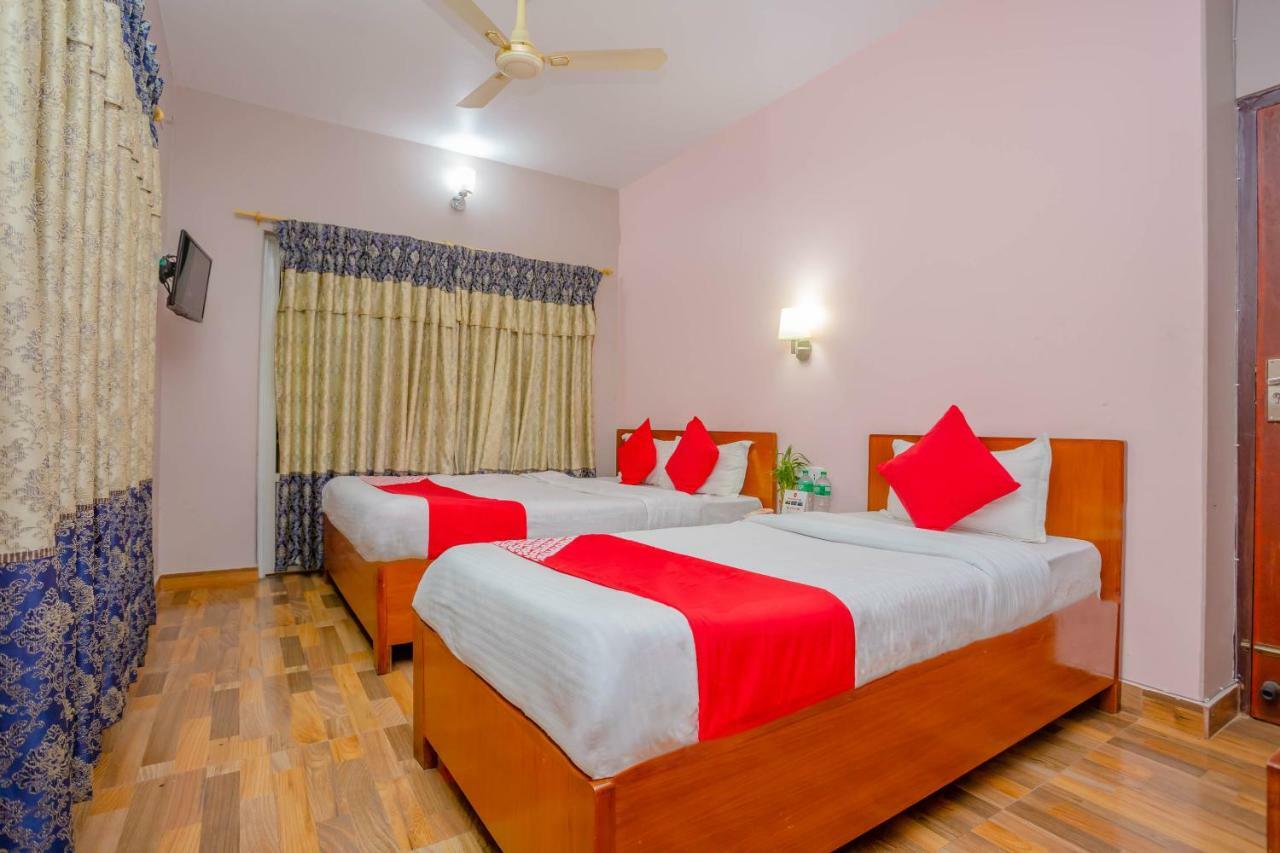 Oyo 575 Api Suites โพคารา ภายนอก รูปภาพ