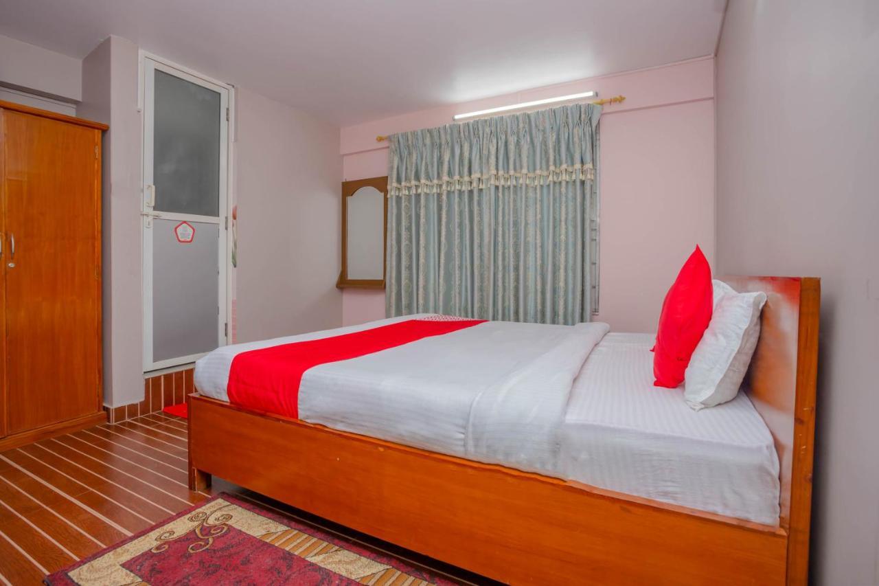 Oyo 575 Api Suites โพคารา ภายนอก รูปภาพ